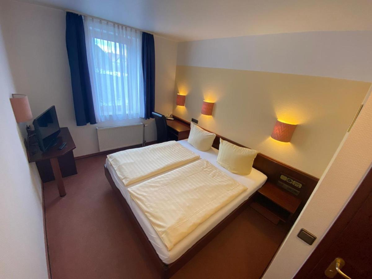 Hotel Goldener Loewe Zeulenroda-Triebes Ngoại thất bức ảnh