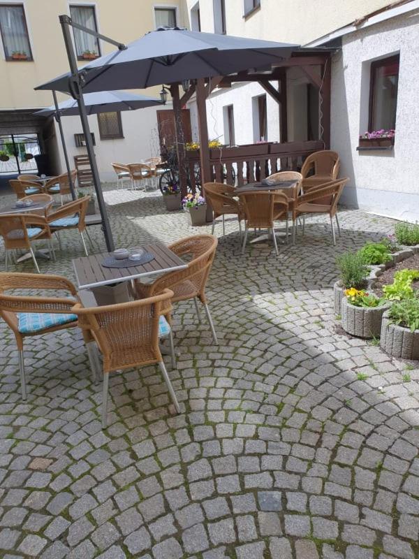 Hotel Goldener Loewe Zeulenroda-Triebes Ngoại thất bức ảnh