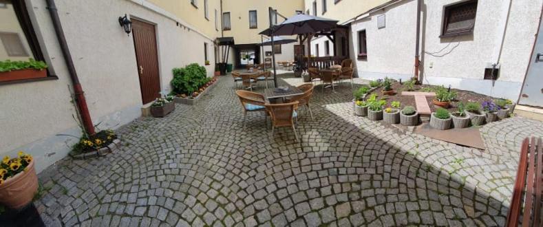 Hotel Goldener Loewe Zeulenroda-Triebes Ngoại thất bức ảnh